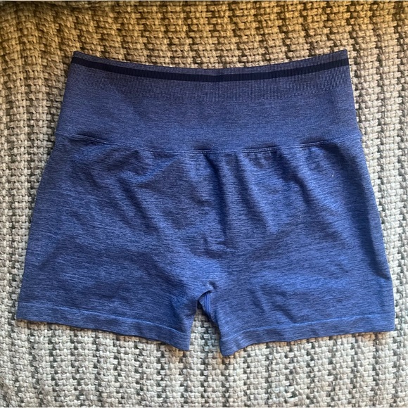Buffbunny Seamless Short - Picture 1 of 5